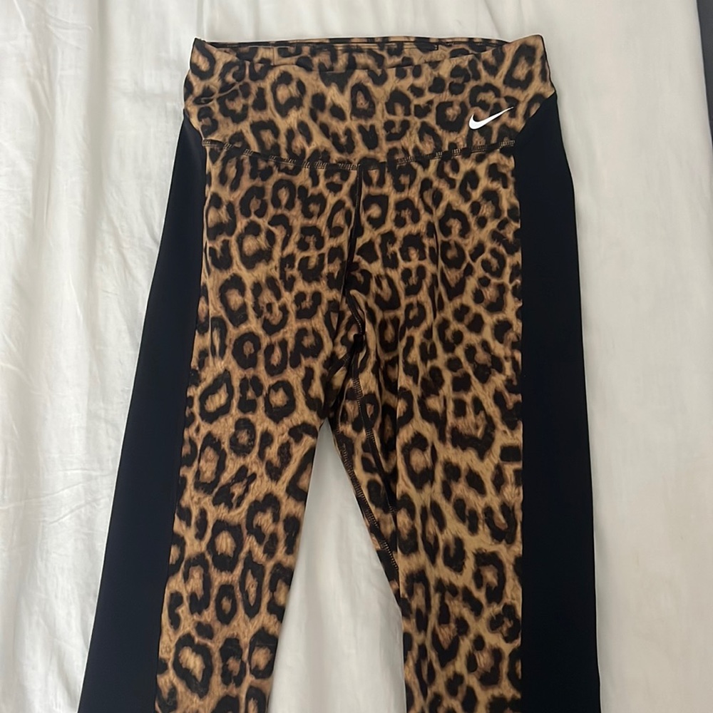 Nike cheetah leggings